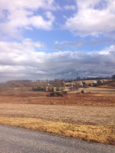 Apartment Building «Village Realty Apartments», reviews and photos, 410 Orchard Ct, Red Lion, PA 17356, USA