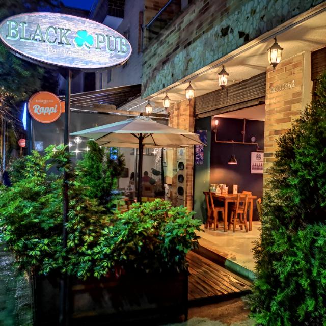 Black Pub
