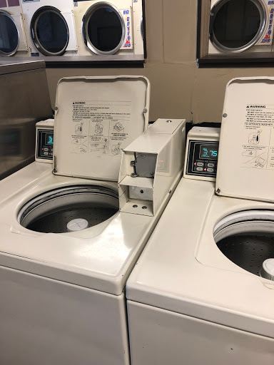 Laundry Service «Thornton Plaza Cleaners and Laundromat», reviews and photos, 9303 Thornton Rd e, Stockton, CA 95209, USA