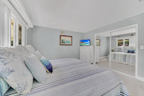 Ratowsky Real Estate Group - Compass - Huntington Beach Realtor - Photo 3 - Car repair in Huntington Beach, CA, Long Beach