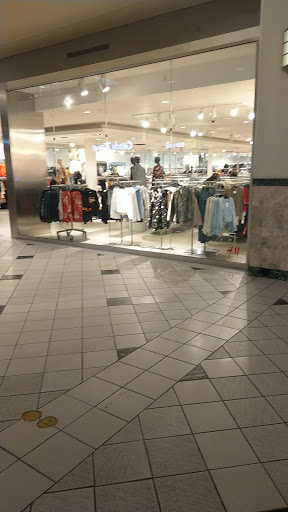 Shopping Mall «Emerald Square», reviews and photos, 999 S Washington St, North Attleborough, MA 02760, USA