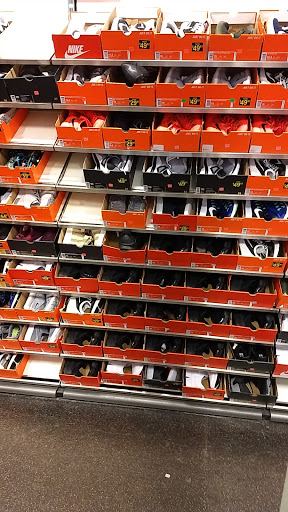 Sporting Goods Store «Nike Factory Store», reviews and photos, Tuscola Blvd, Tuscola, IL 61953, USA