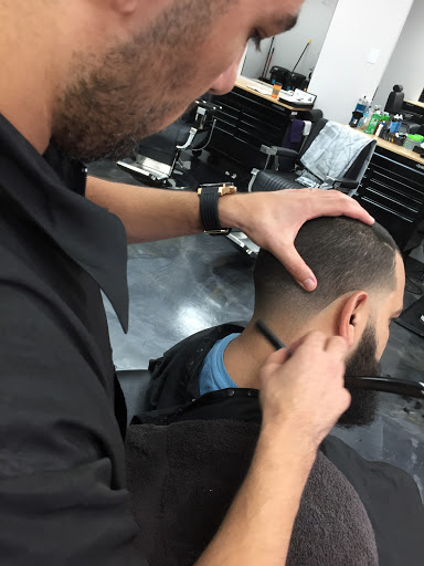 Barber Shop «Moetown’s Barber Shop», reviews and photos, 10030 Cross Creek Blvd, Tampa, FL 33647, USA