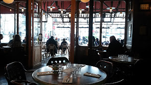 Photo n°57 de Le Petit Poucet à Levallois-Perret ()
