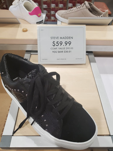 Shoe Store «DSW Designer Shoe Warehouse», reviews and photos, 3638 Welsh Rd, Willow Grove, PA 19090, USA