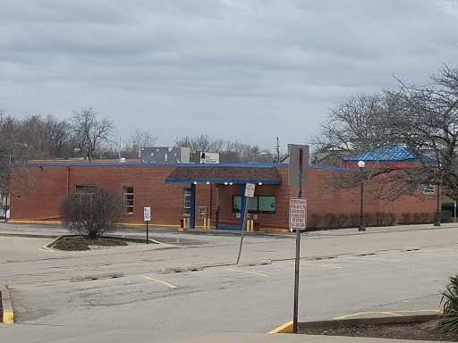 First Mid Bank & Trust Charleston 6th Street in Charleston, Illinois