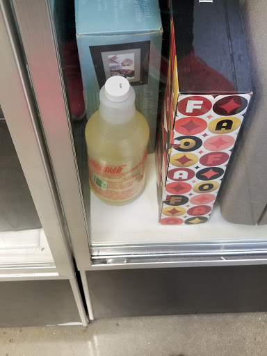 Thrift Store «Goodwill Store & Donation Center», reviews and photos, 5518 Touhy Ave, Skokie, IL 60077, USA