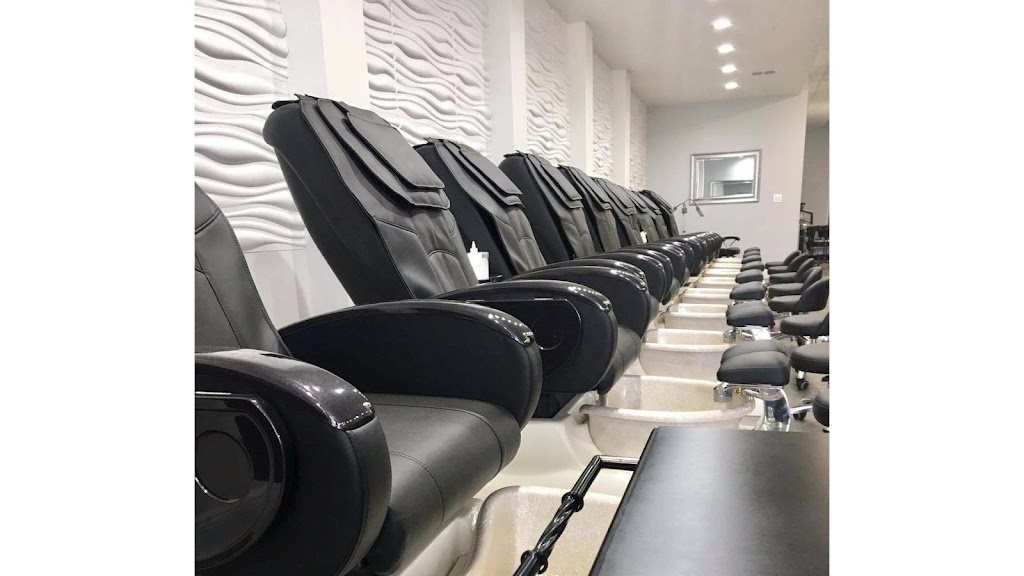 Flexi Nails & Spa 32817