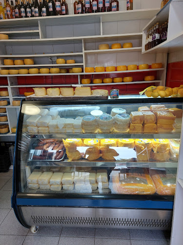 Comentarios y opiniones de Quesería Y Rotiseria Sabores Del Sur