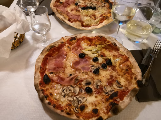 Ristorante Pizzeria La Torre Antica in Recanati, Provincia di Macerata