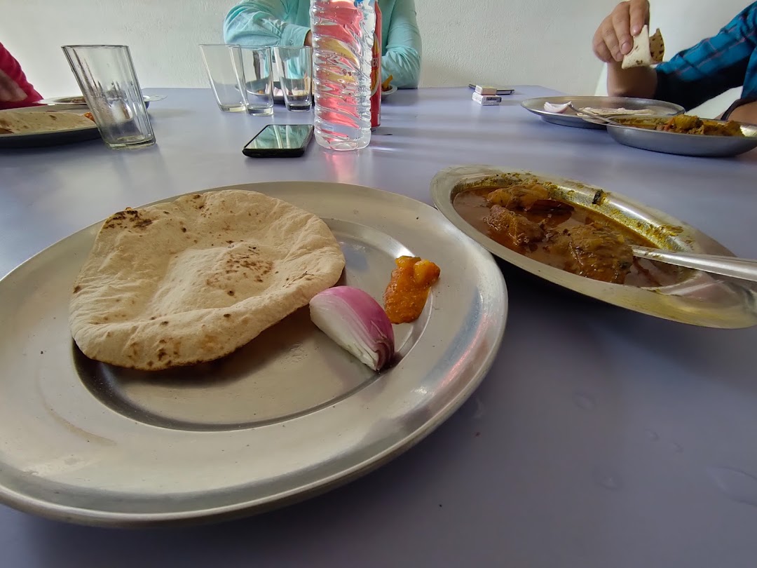 स्वर्ण झरिया ढाबा -स्वादिष्ट भोजन के लिए पधारें