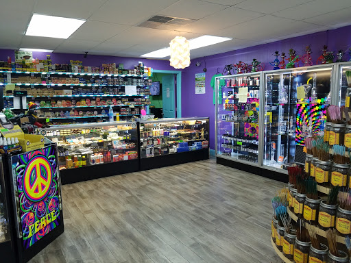 Tobacco Shop «Good Timez Smoke Shop | Hookah | Tobaccos», reviews and photos, 5025 E Fowler Ave, Tampa, FL 33617, USA