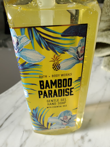 Beauty Supply Store «Bath & Body Works», reviews and photos, 111 Nut Tree Rd, Vacaville, CA 95687, USA