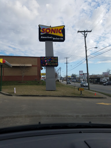 Fast Food Restaurant «Sonic Drive-In», reviews and photos, 537 W Dixie Ave, Elizabethtown, KY 42701, USA