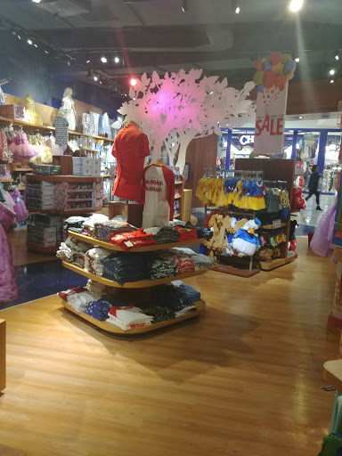 Toy Store «Disney Store», reviews and photos, 1961 Chain Bridge Rd, McLean, VA 22102, USA