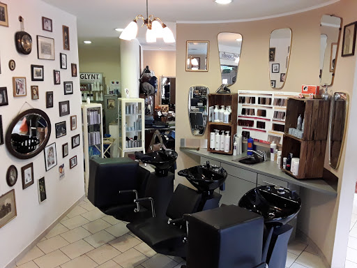 Cut Corner Hair & Barbershop