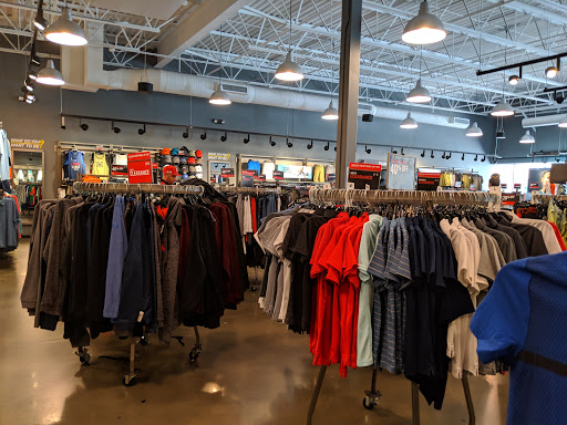 Clothing Store «Under Armour Factory House», reviews and photos, 5885 Gulf Fwy #920, Texas City, TX 77591, USA