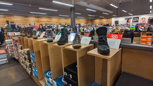Shoe Store «DSW Designer Shoe Warehouse», reviews and photos, 11500 Burleigh St., Wauwatosa, WI 53222, USA