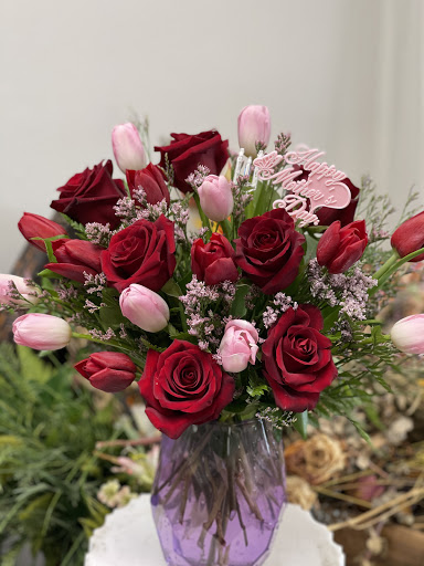 Florist «Country Cousins Flower shop», reviews and photos, 841 E Whittier Blvd, La Habra, CA 90631, USA