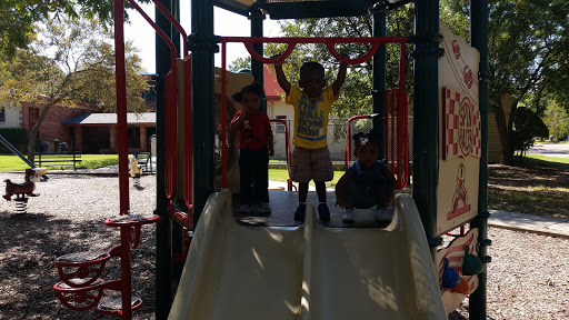 Recreation Center «Fruitdale Recreation Center», reviews and photos, 4408 Vandervort Dr, Dallas, TX 75216, USA