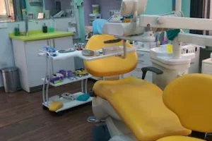 Clinique Dentaire Alkamar - Dr El Khadiri Maria image