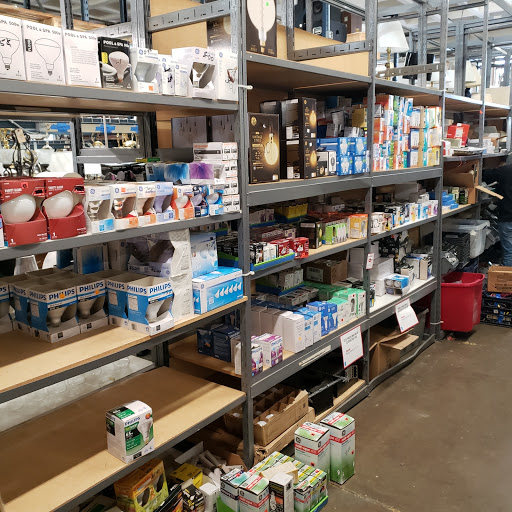 Building Materials Store «Habitat For Humanity ReStore Elgin», reviews and photos, 800 N State St, Elgin, IL 60123, USA