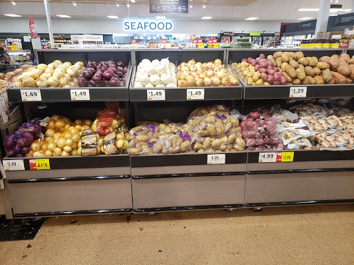 Grocery Store «Stop & Shop», reviews and photos, 370 Hemingway Ave, East Haven, CT 06512, USA