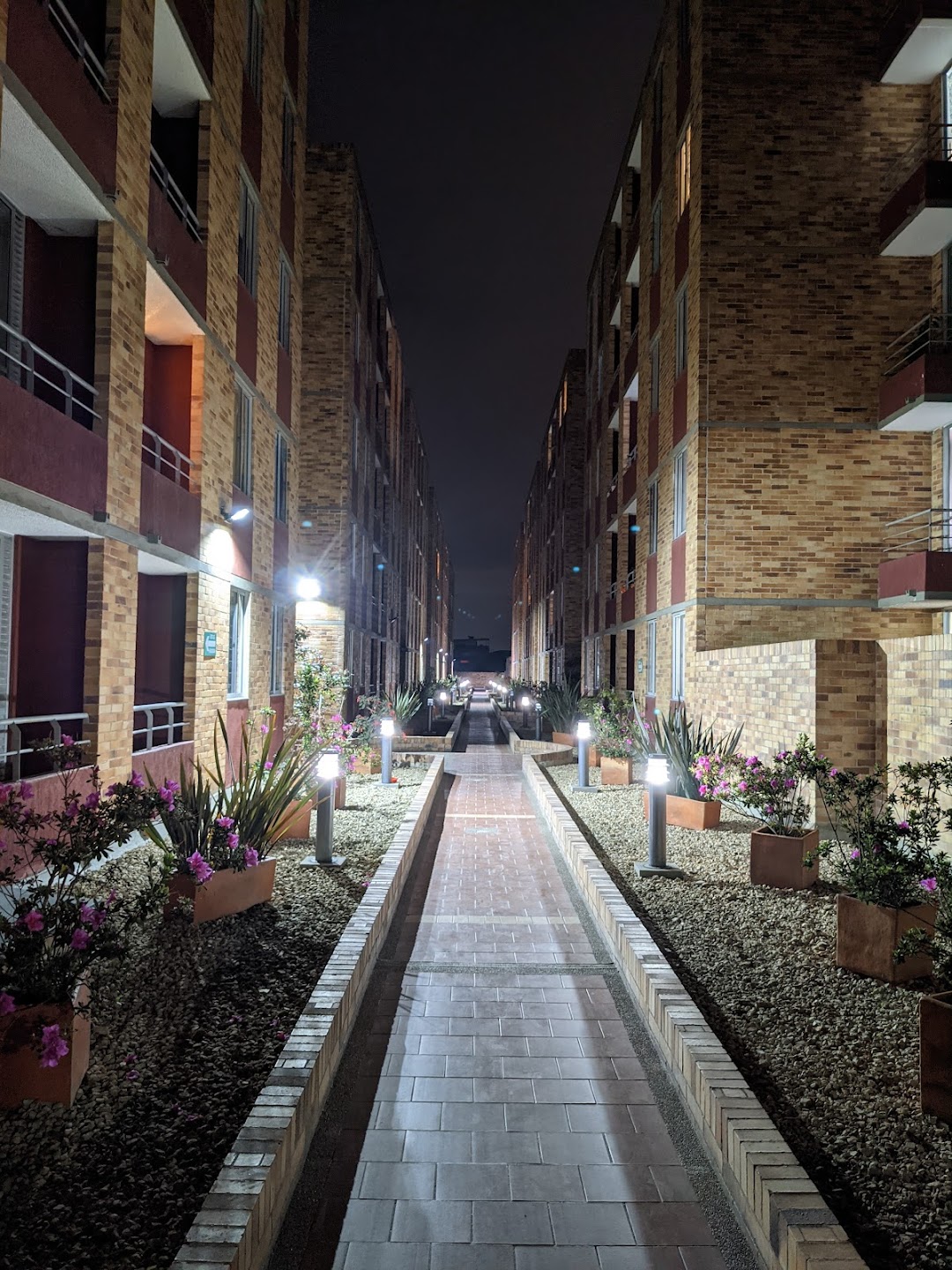 CONJUNTO RESIDENCIAL AVIUM