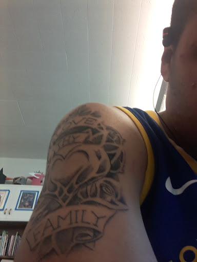 Tattoo Shop «Calaveras Tattoo», reviews and photos, 20991 Mission Blvd, Hayward, CA 94541, USA