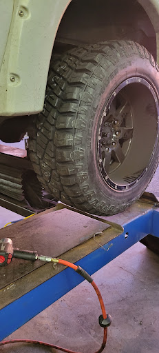 Auto Repair Shop «Monro Muffler Brake & Service», reviews and photos, 6200 Wooster Pike, Cincinnati, OH 45227, USA