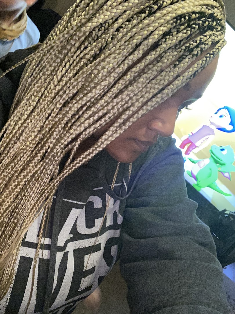 Mami African Hair Braiding