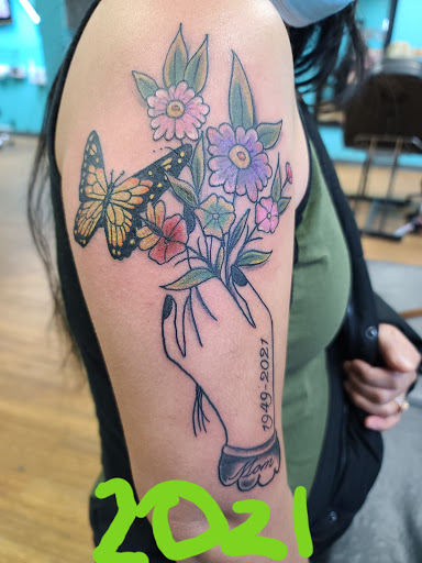 Explore moon and star tattoo ideas, creative tattoo ideas in Massillon, available at Redtail Tattoo Co.