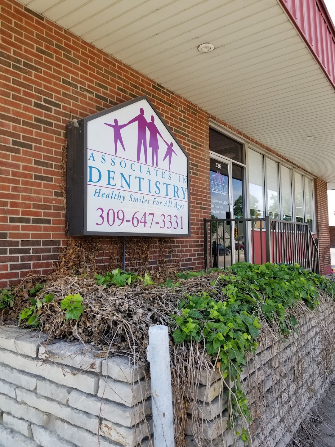 Associates In Dentistry in Canton IL