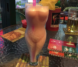 Lucky Shaker Bar photo