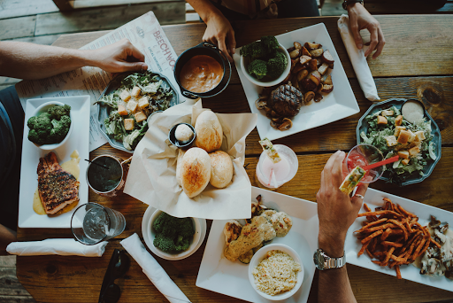 American Restaurant «Beechwood Inn & Coyote Cafe», reviews and photos, 380 Douglas Ave, Holland, MI 49424, USA