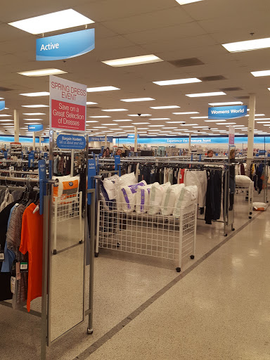 Clothing Store «Ross Dress for Less», reviews and photos, 2180 MacArthur Rd, Whitehall, PA 18052, USA