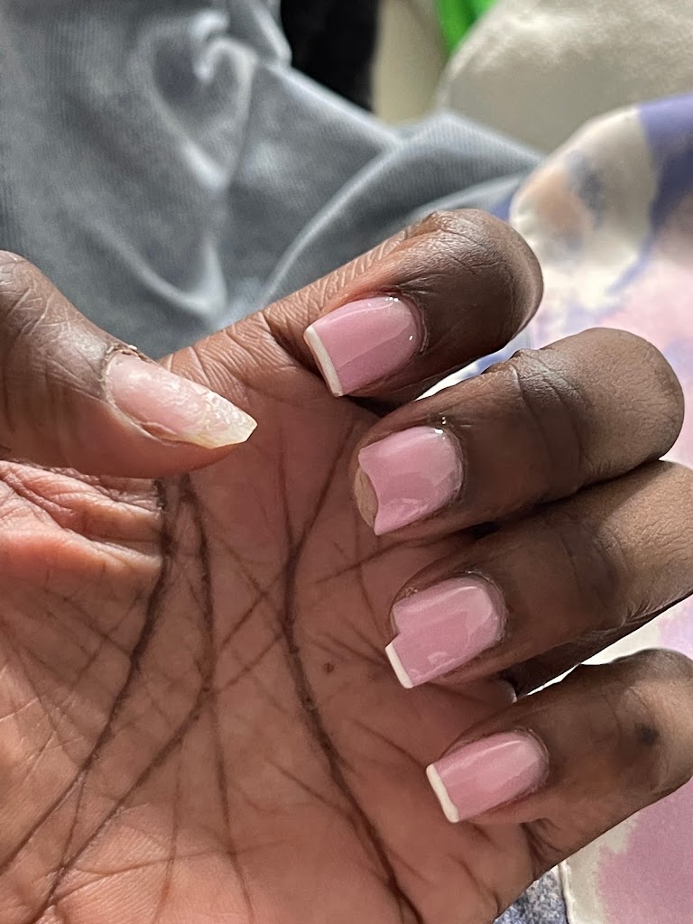 Fuchsia Nails 11103