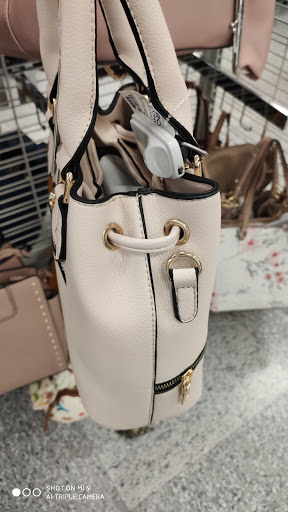 Clothing Store «Ross Dress for Less», reviews and photos, 1237 E Golf Rd, Schaumburg, IL 60173, USA