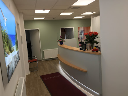 Dr. Wolfgang Hanuschik - Dr. Wolfgang Hanuschik