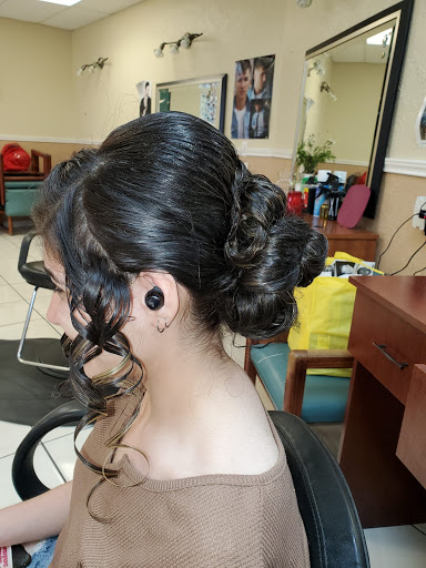 Beauty Salon «Estrellita Beauty Salon», reviews and photos, 1016 N Dallas Ave, Lancaster, TX 75146, USA