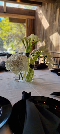 Florist «Woodland Warner Flowers», reviews and photos, 21212 Ventura Blvd, Woodland Hills, CA 91364, USA