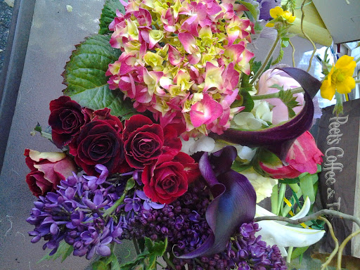Florist «Misaghi Design . Orinda Florist», reviews and photos, 99 Brookwood Rd, Orinda, CA 94563, USA