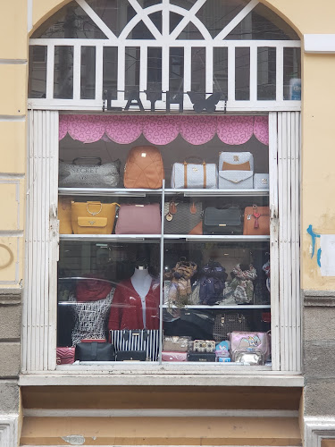 Opiniones de LAYH Secretos de mujer en Riobamba - Tienda de ropa