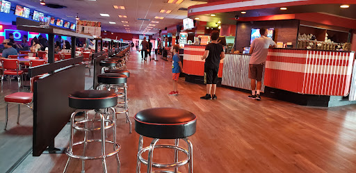 Bowling Alley «Brunswick Zone River Grove Lanes», reviews and photos, 3111 River Rd, River Grove, IL 60171, USA
