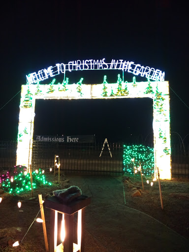 Resort «Oregon Garden», reviews and photos, 879 W Main St, Silverton, OR 97381, USA