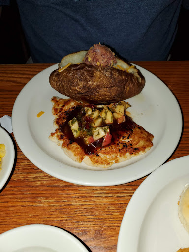 American Restaurant «Cracker Barrel Old Country Store», reviews and photos, 1131 Fashion Ridge Rd, Dry Ridge, KY 41035, USA