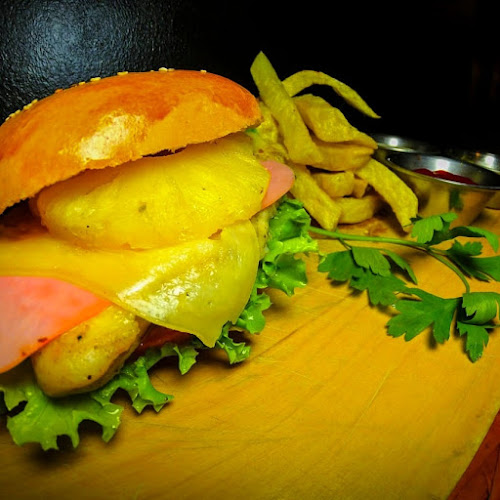 Comentarii opinii despre La bestia hamburguesas y mas