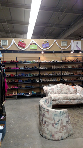 Thrift Store «The Salvation Army Family Store & Donation Center», reviews and photos
