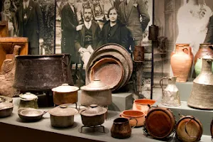 Ιστορικό-Λαογραφικό Μουσείο Αρναίας image
