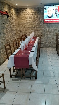 Atmosphère du Restaurant portugais Au Vieux Fusil à Courbevoie - n°10